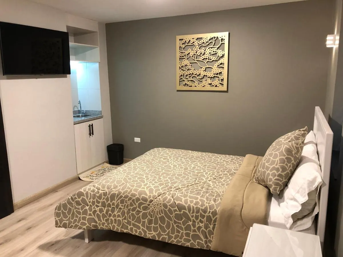 Hostal Latina Cuenca 0*,