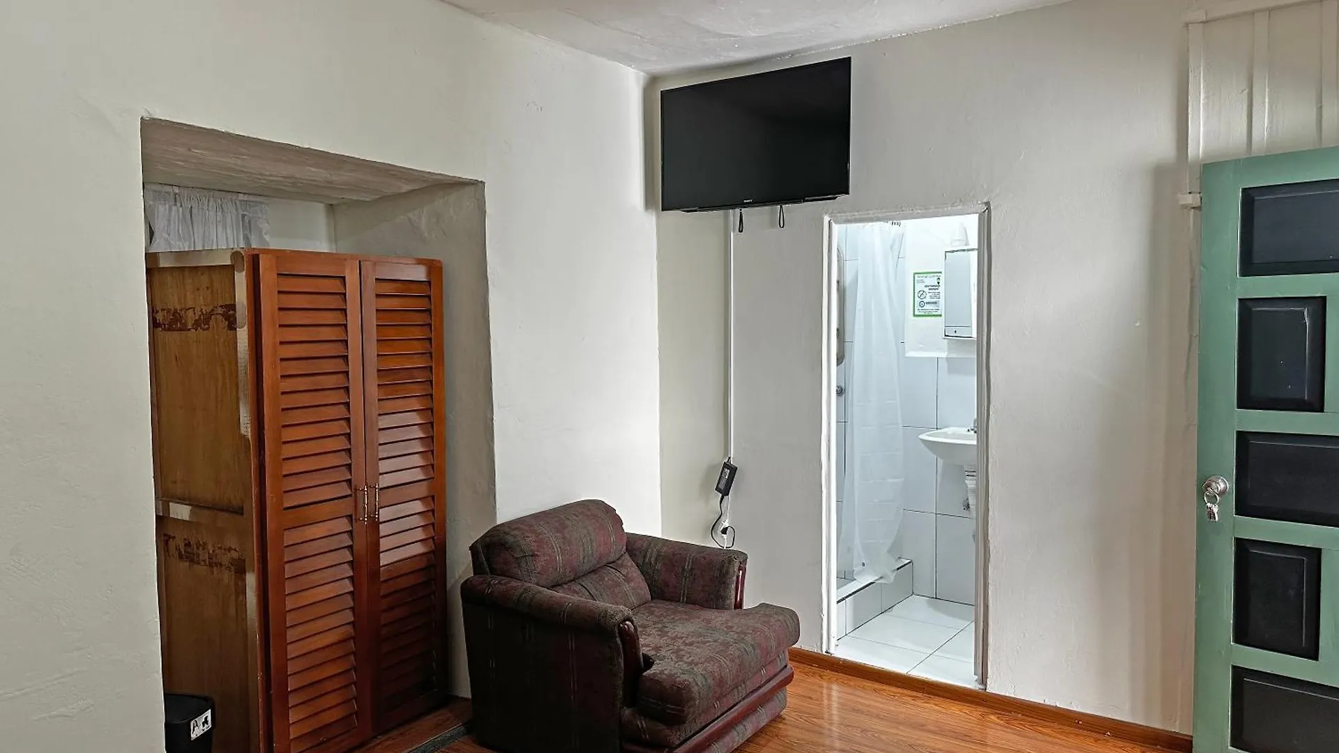Hostal Latina Cuenca 0*,