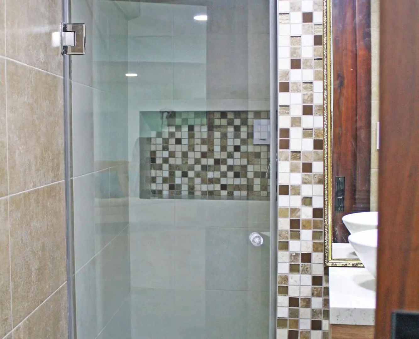 Hostal Latina Cuenca 0*,  Ecuador
