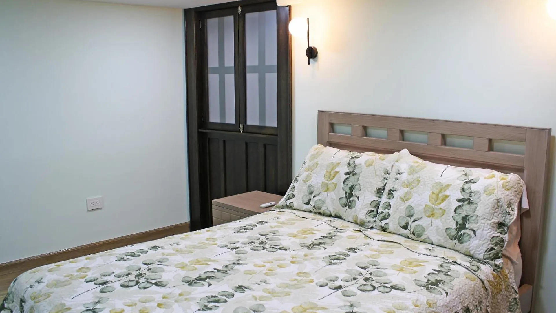 Hostal Latina Cuenca 0*,  Ecuador