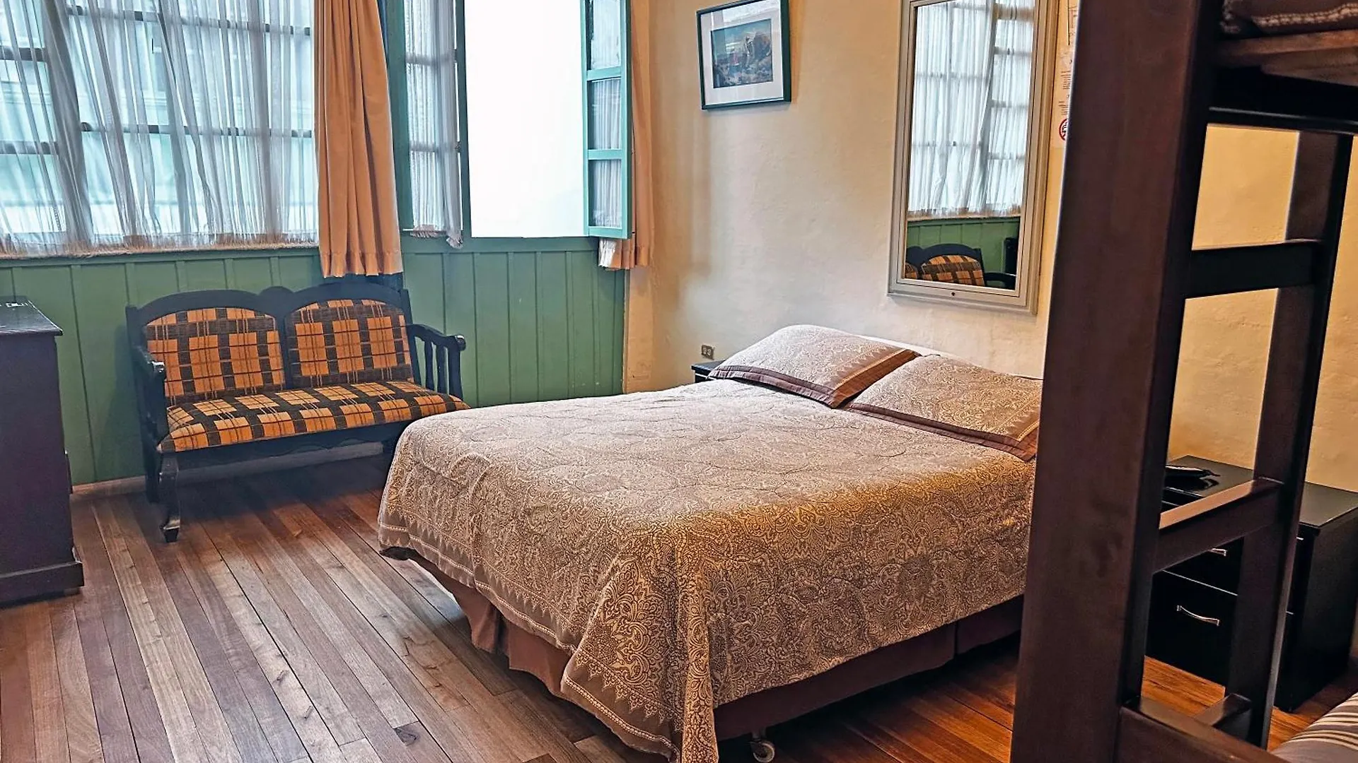 Hostal Latina Cuenca 0*,  Ecuador